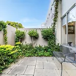 Salamanca Precinct Apartment